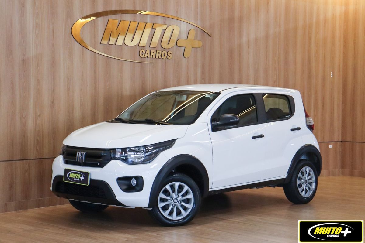 Fiat Mobi branco no estúdio da Muito Mais Carros