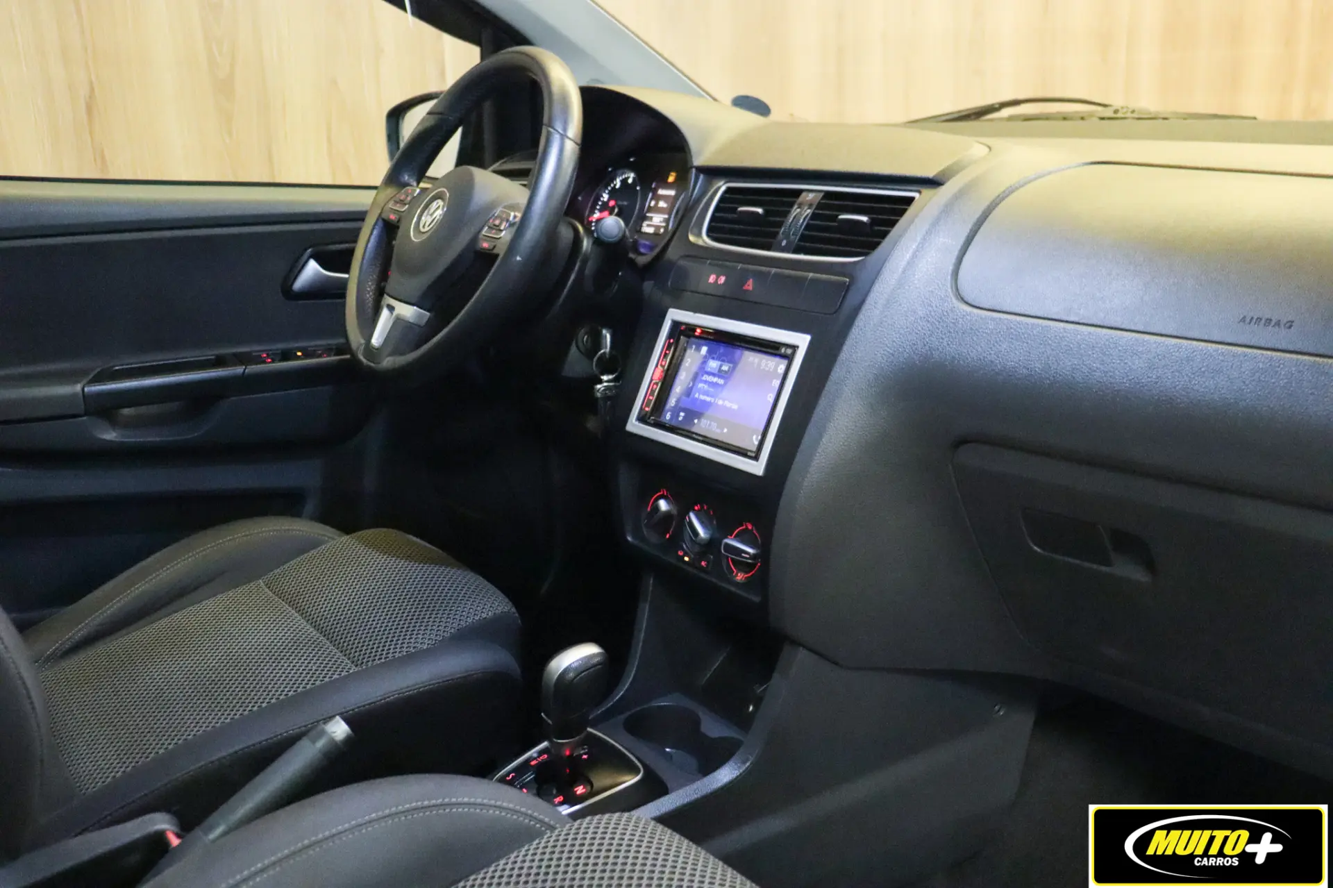 Volkswagen SpaceFox — foto 13
