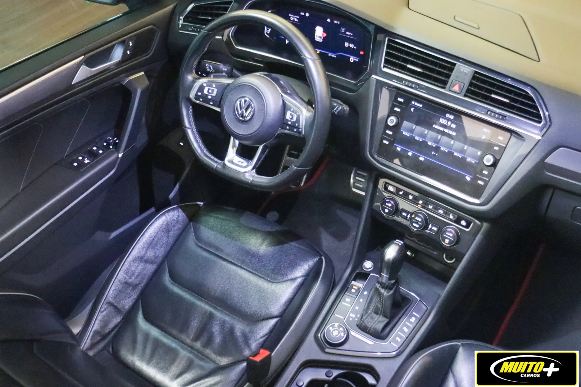 Volkswagen Tiguan — foto 5