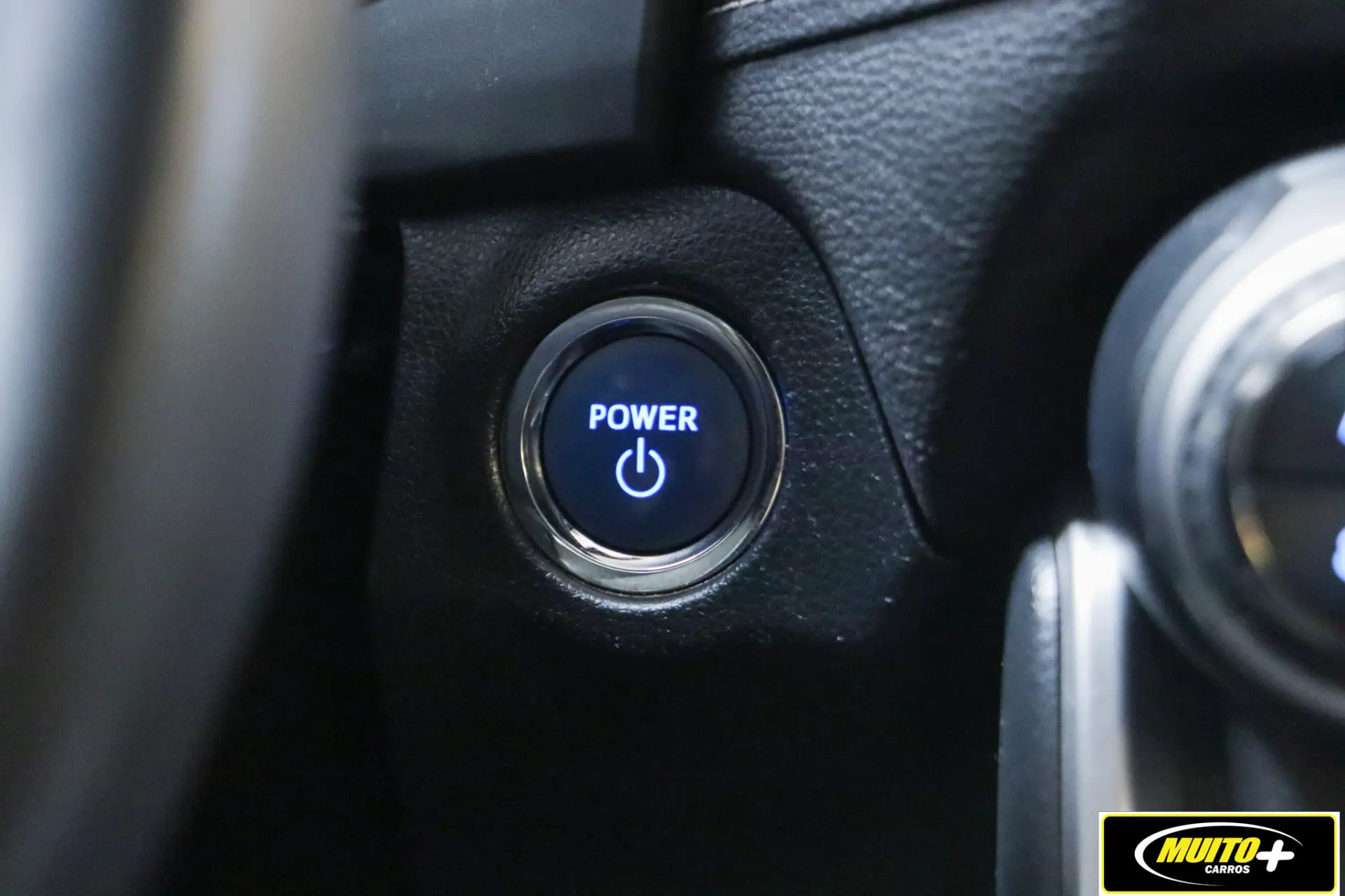 Toyota RAV4 — foto 13