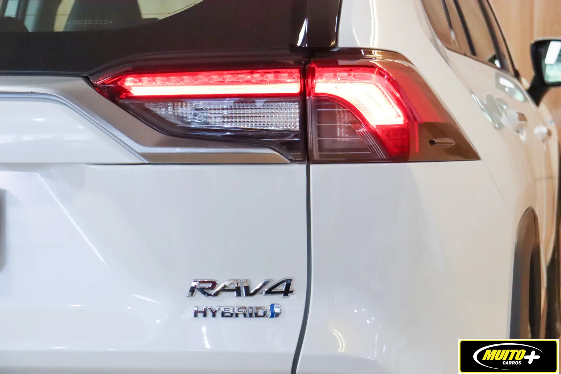 Toyota RAV4 — foto 17