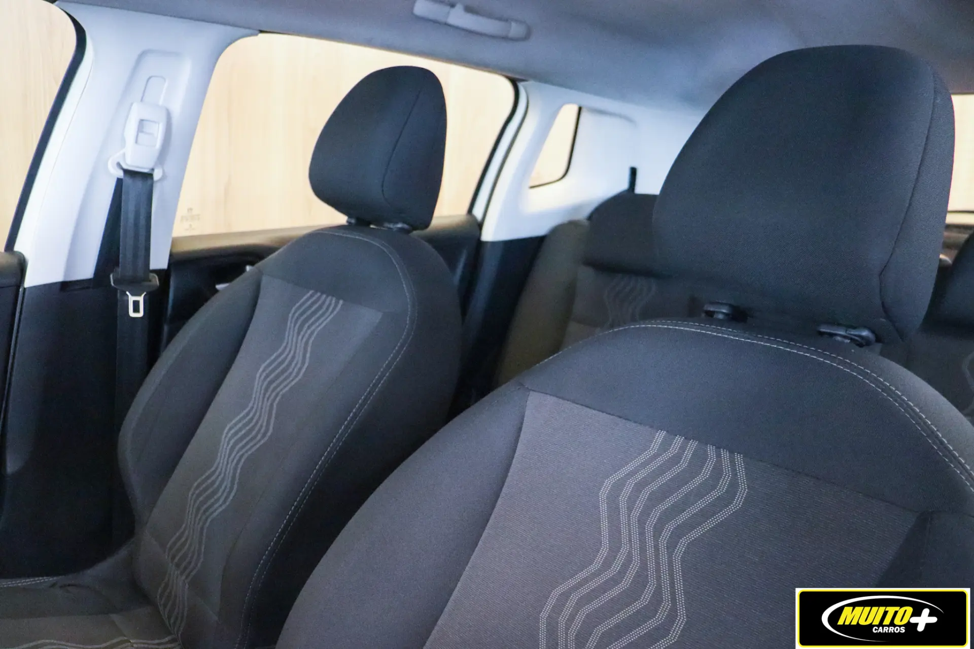 Peugeot 2008 — foto 8