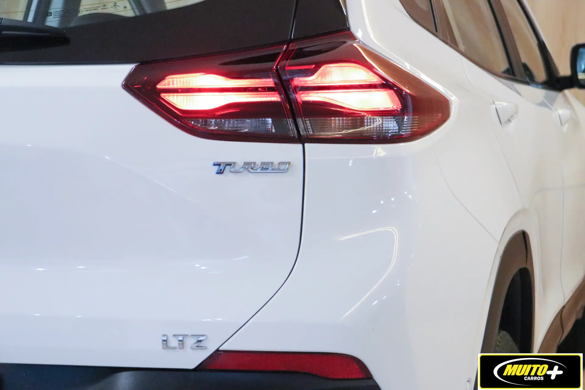 Chevrolet Tracker — foto 16
