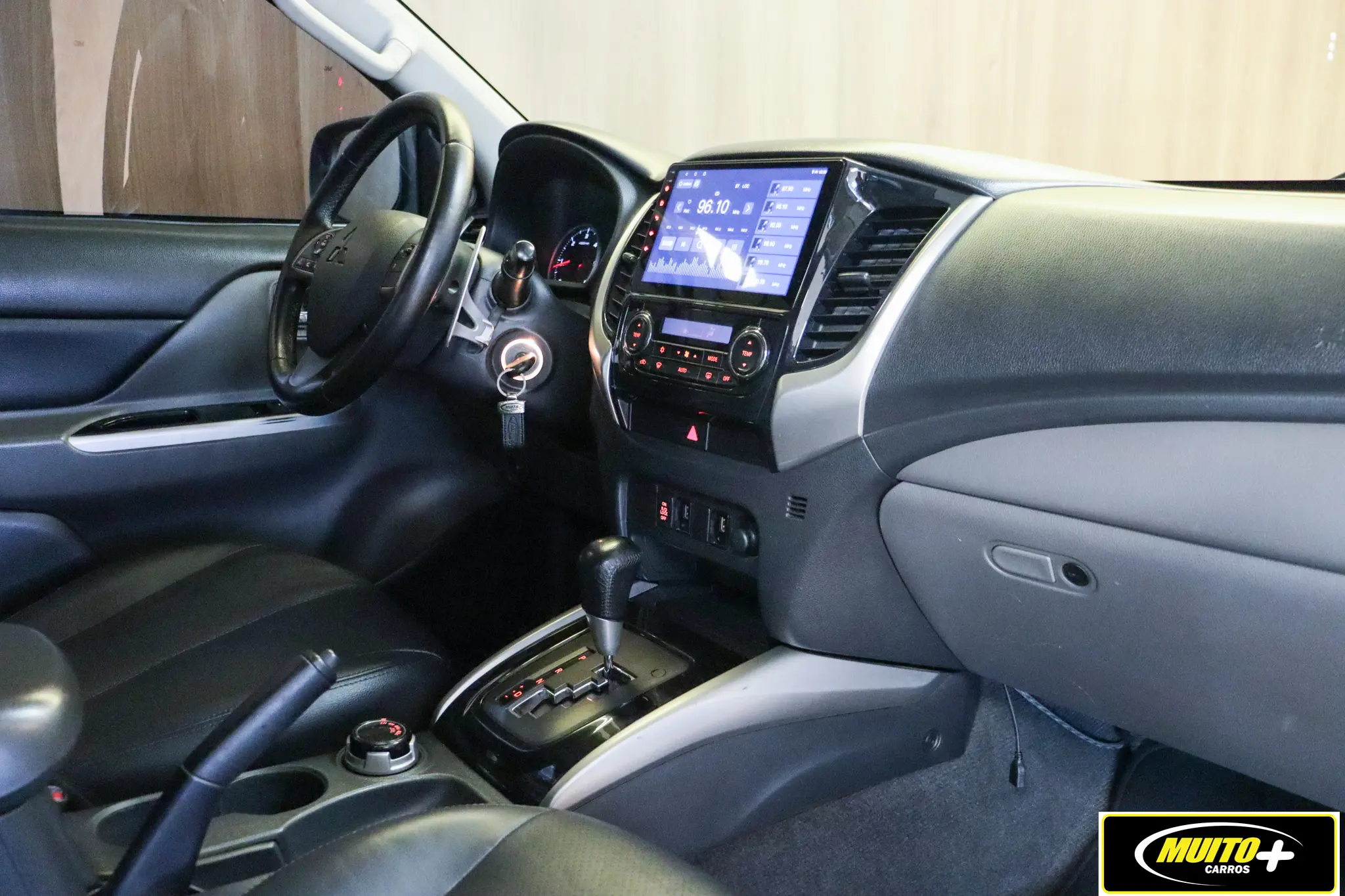 Mitsubishi L200 — foto 14