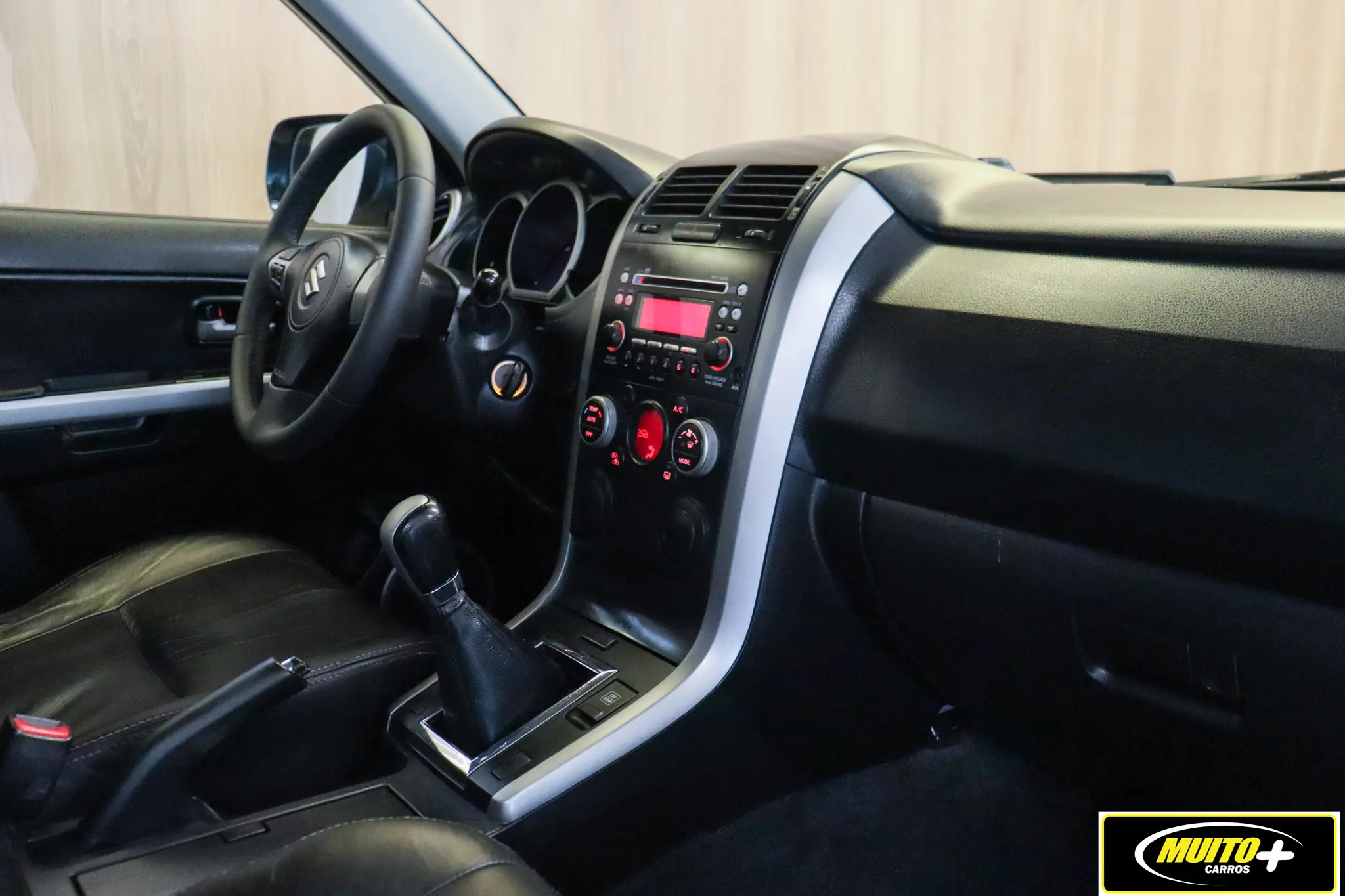 Suzuki Grand Vitara — foto 13