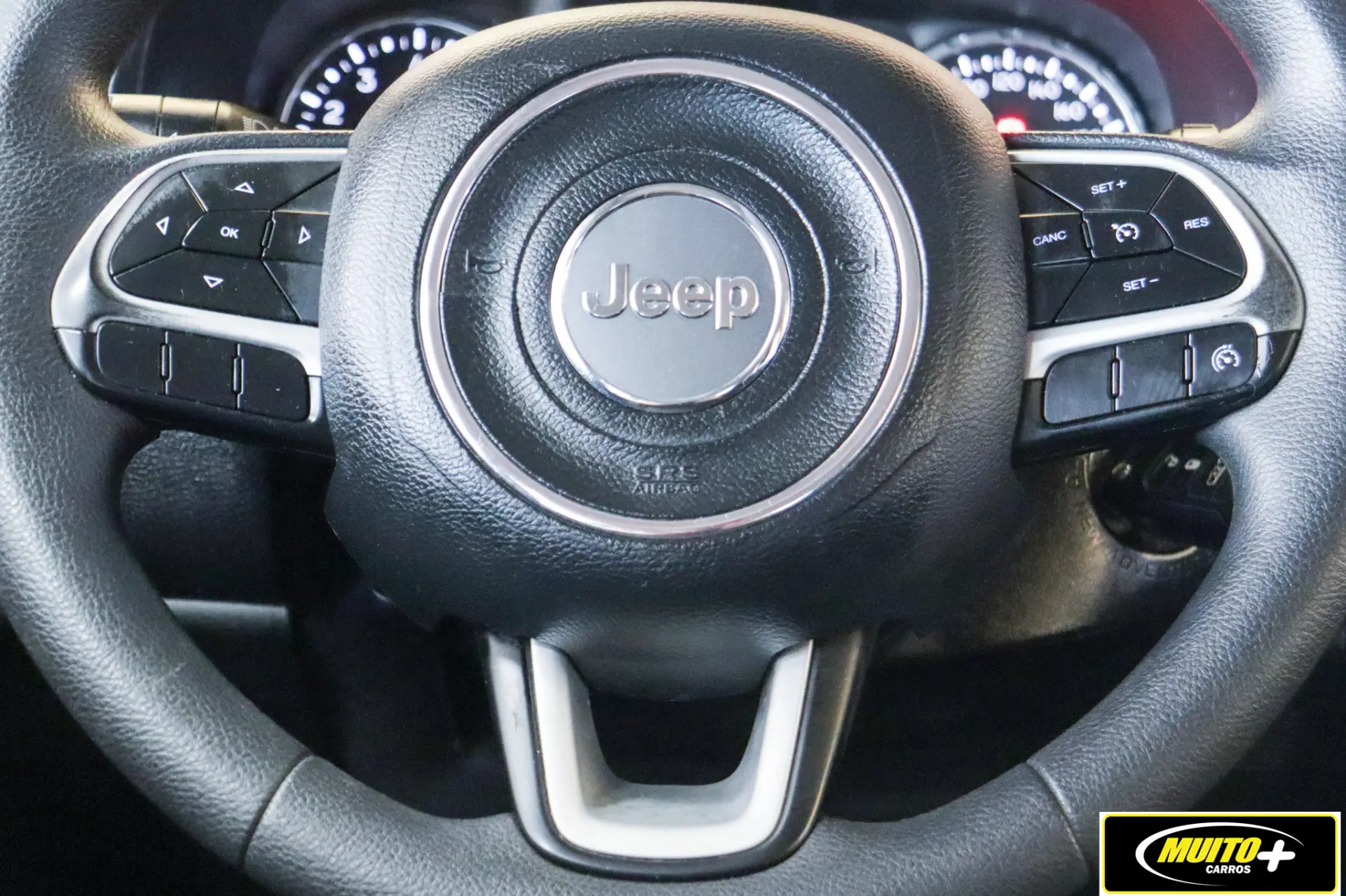 Jeep Renegade — foto 12