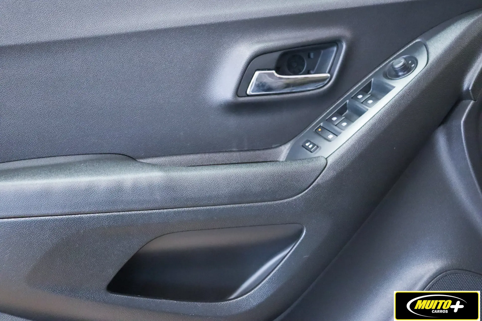 Chevrolet Tracker — foto 16
