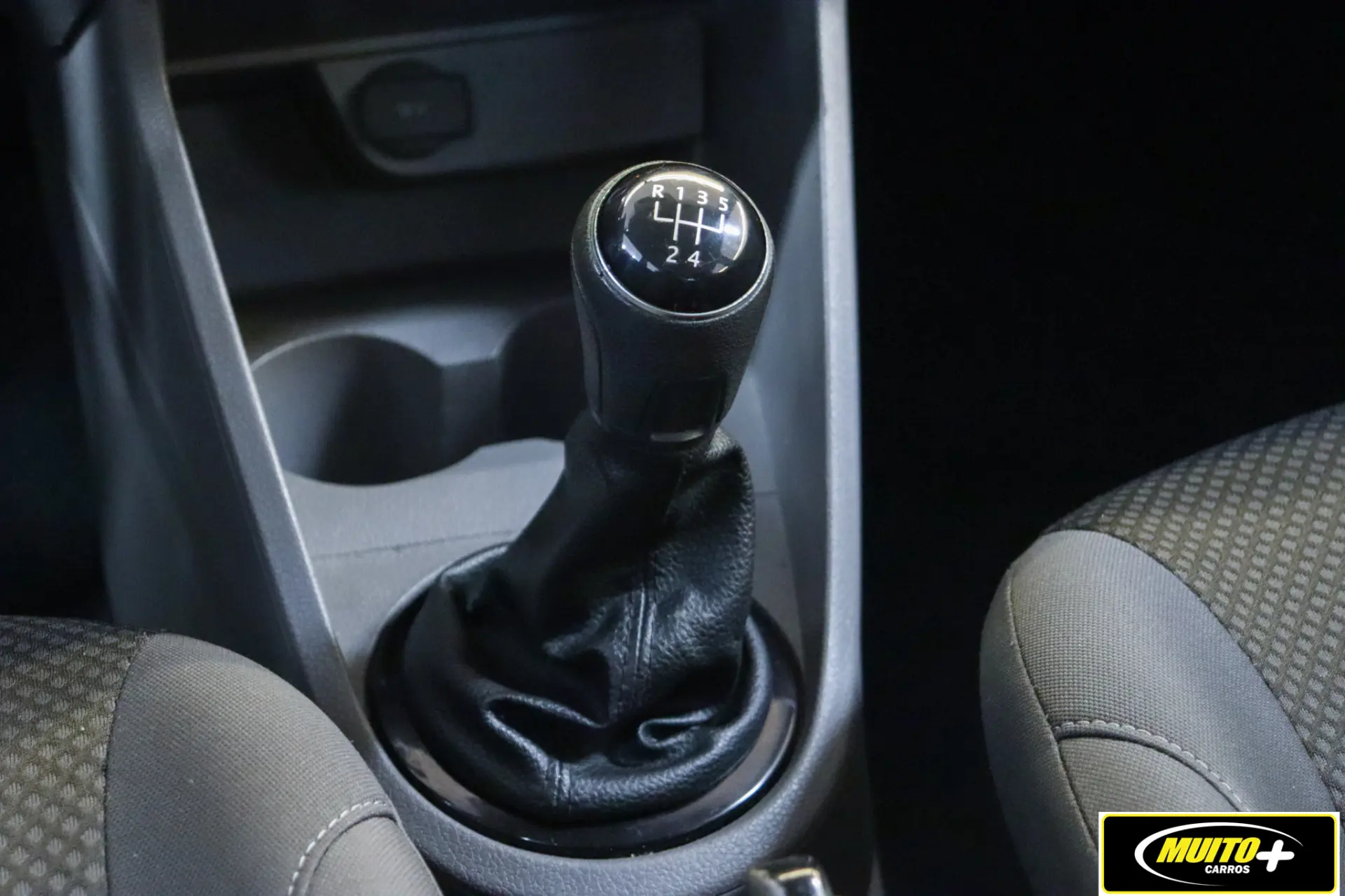 Volkswagen Gol — foto 8