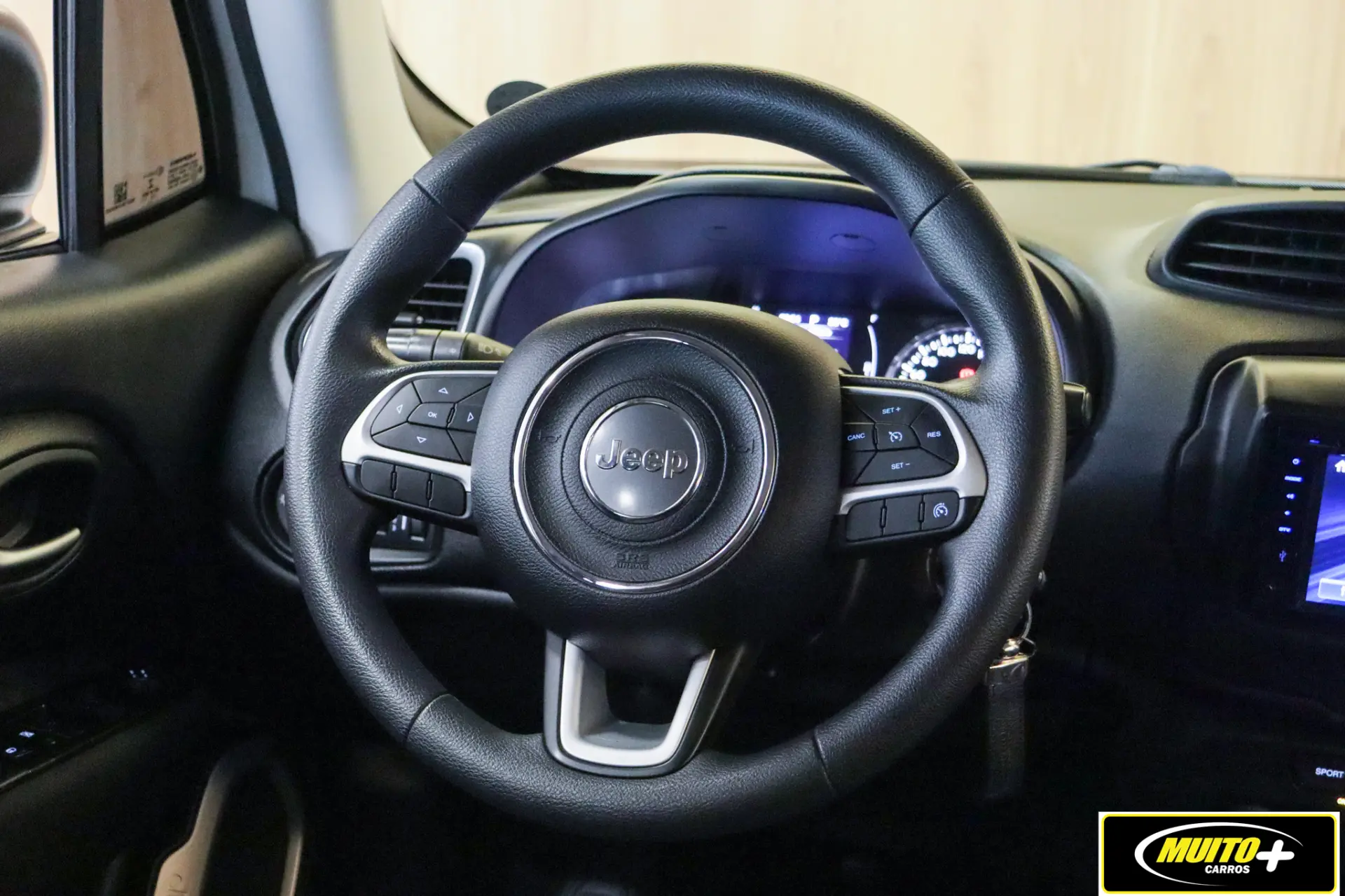 Jeep Renegade — foto 6