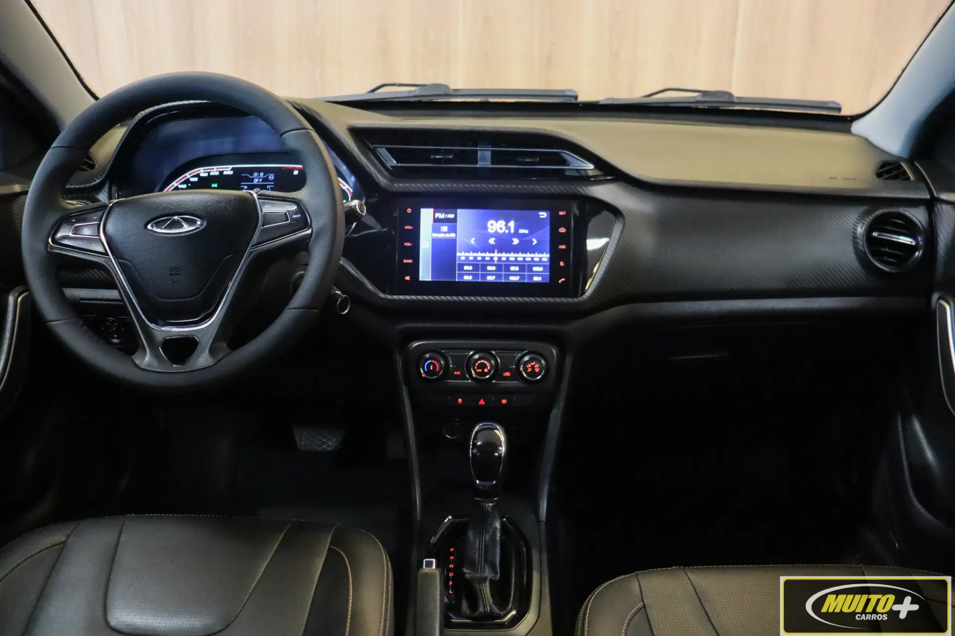 Chery Tiggo 2 — foto 13