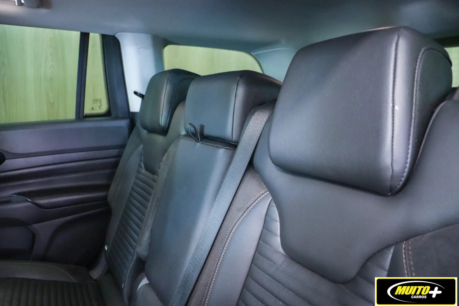 Jeep Commander — foto 10