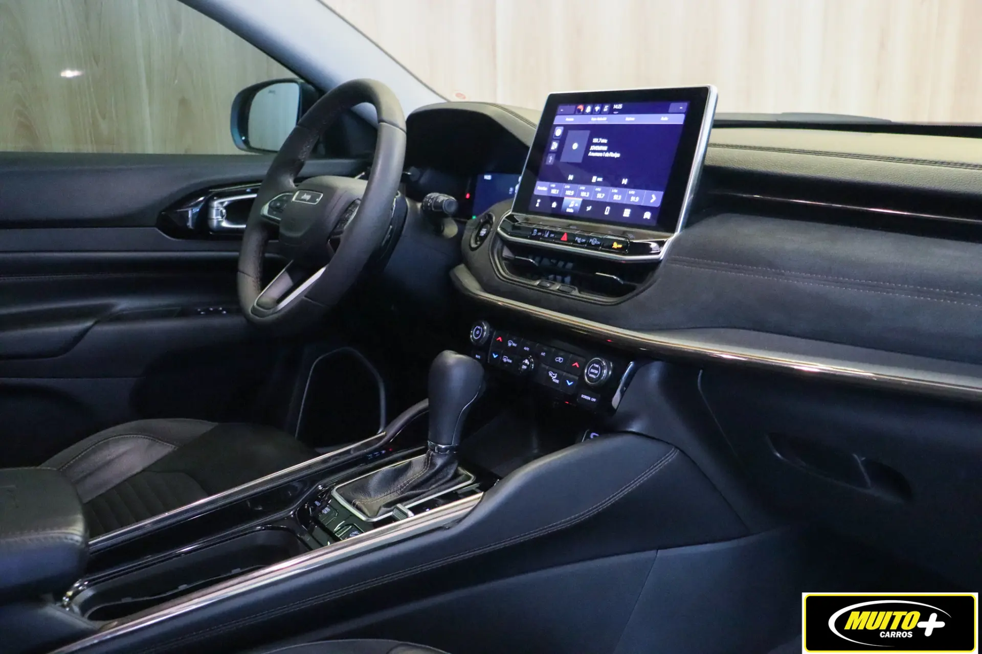 Jeep Commander — foto 16