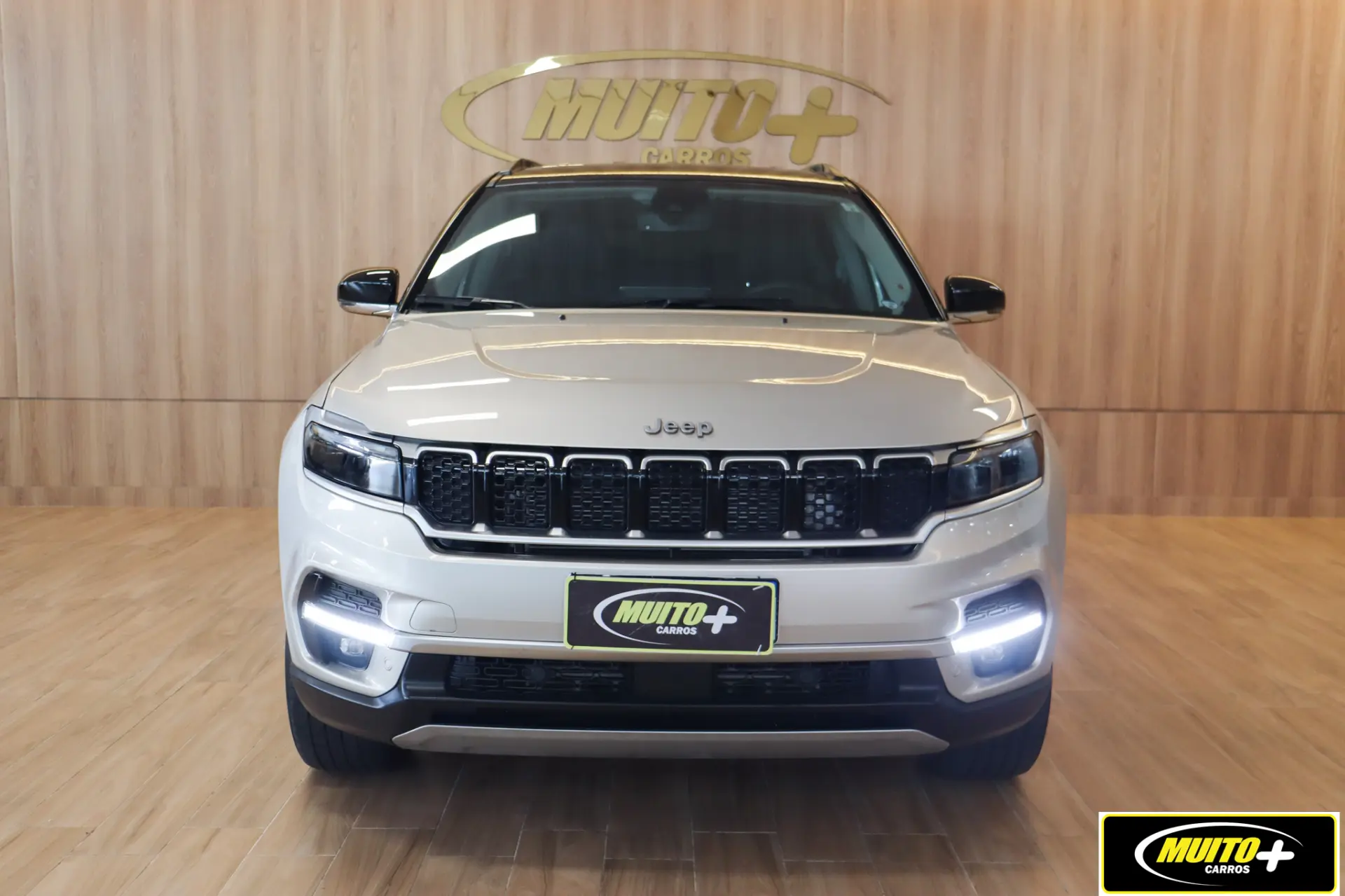Jeep Commander — foto 2