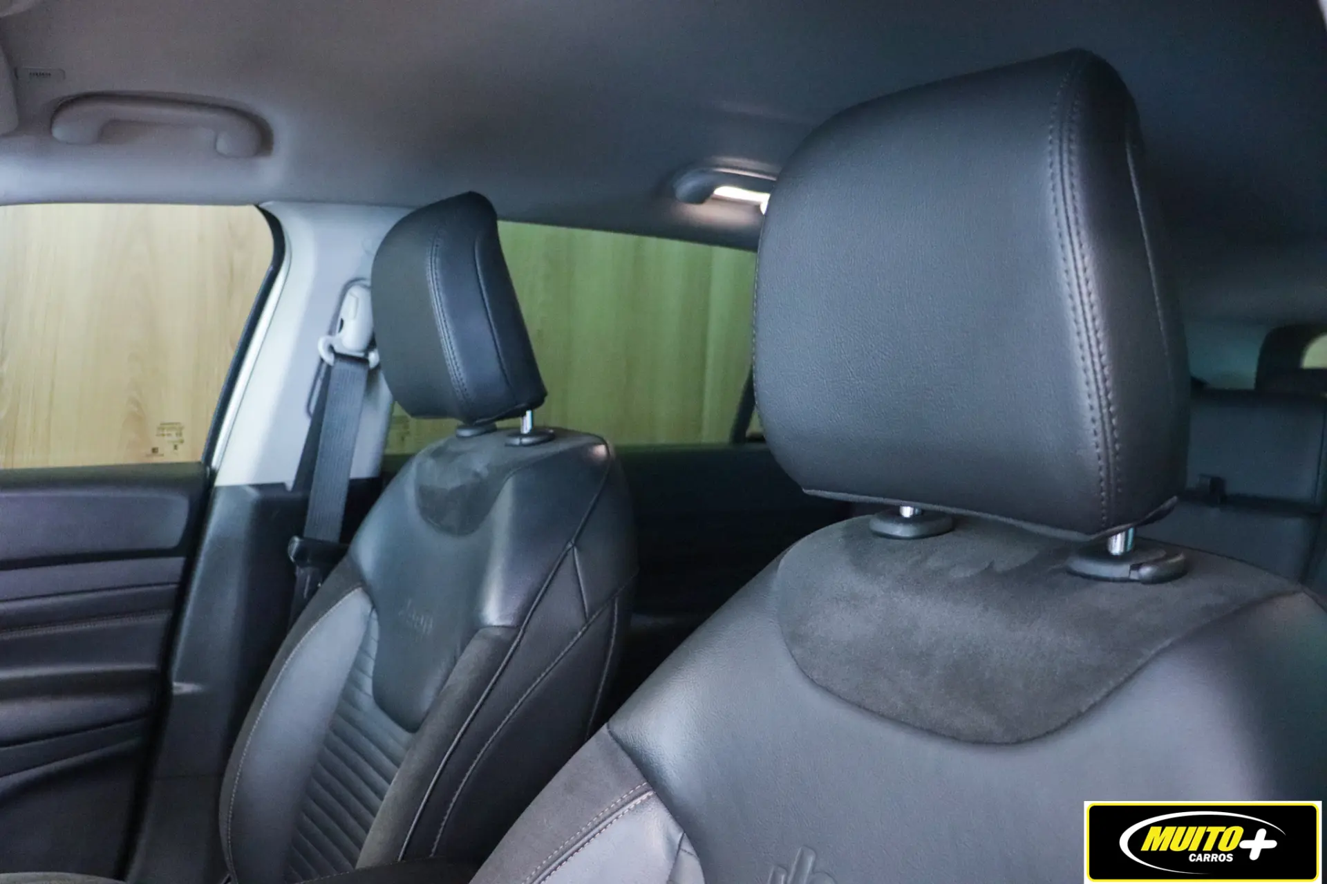 Jeep Commander — foto 9