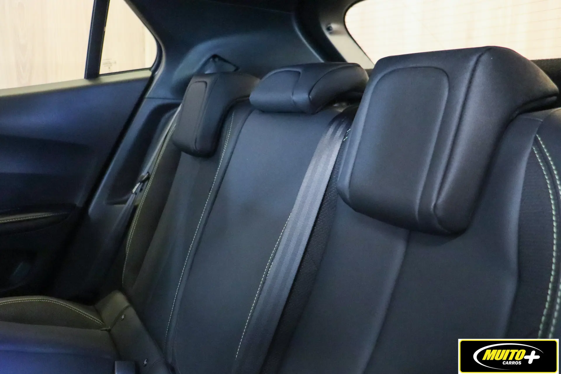 Peugeot 2008 — foto 10