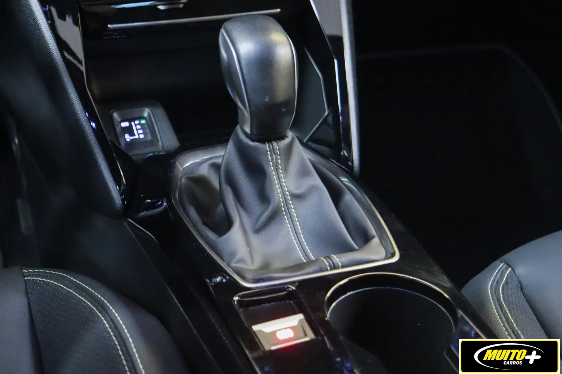 Peugeot 2008 — foto 8