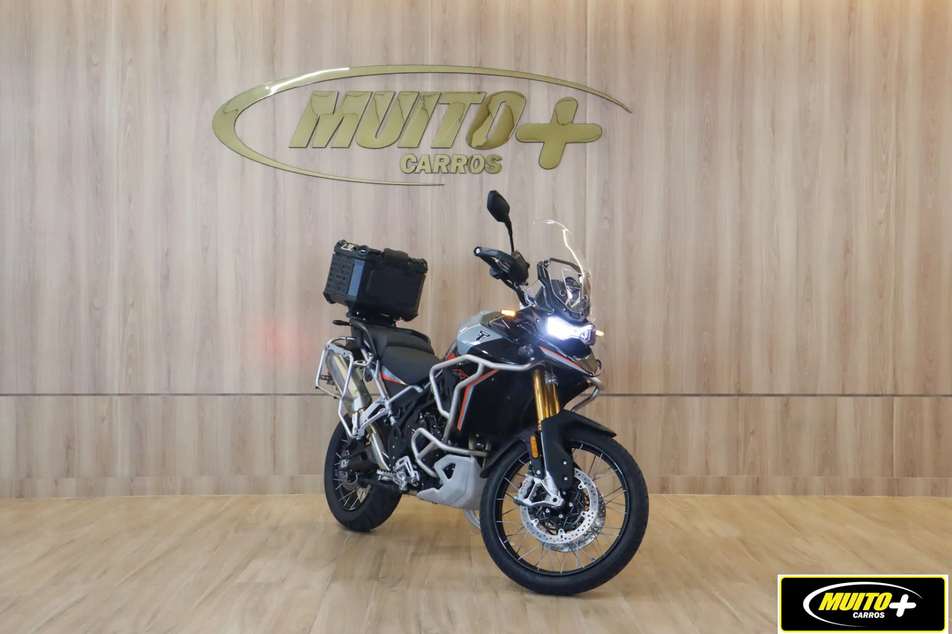 Triumph Tiger 900 — foto 1