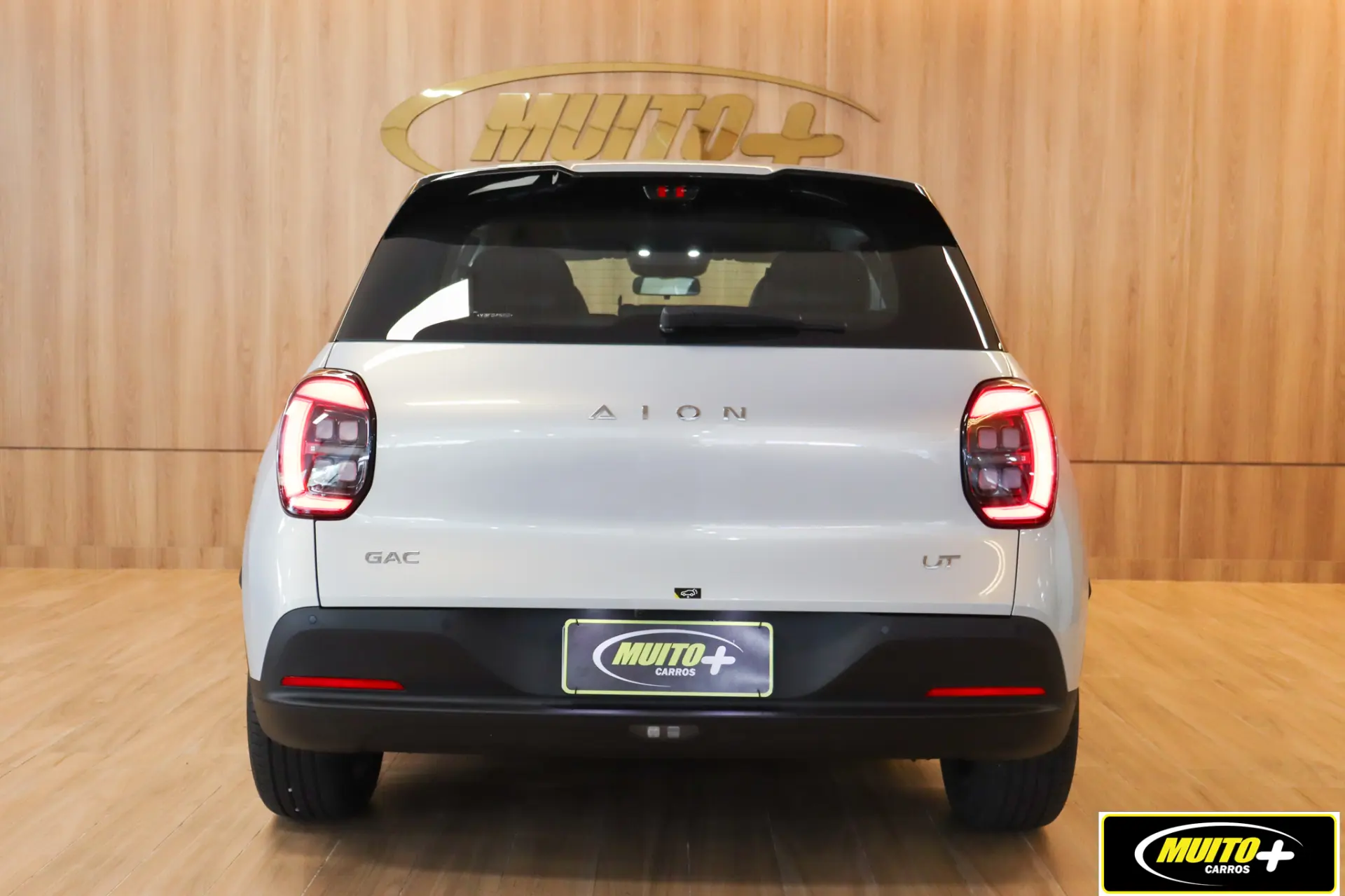 GAC Aion UT — foto 4