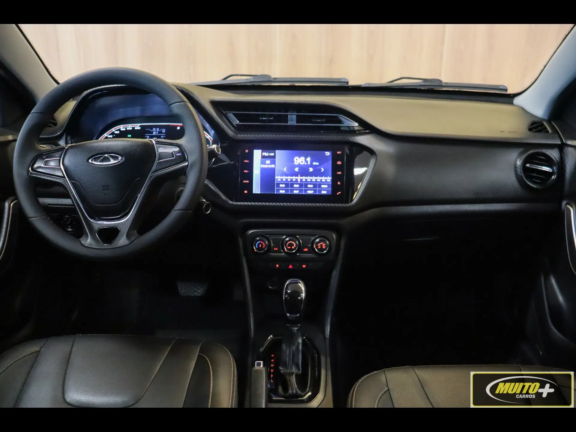 Chery Tiggo 2 — foto 13